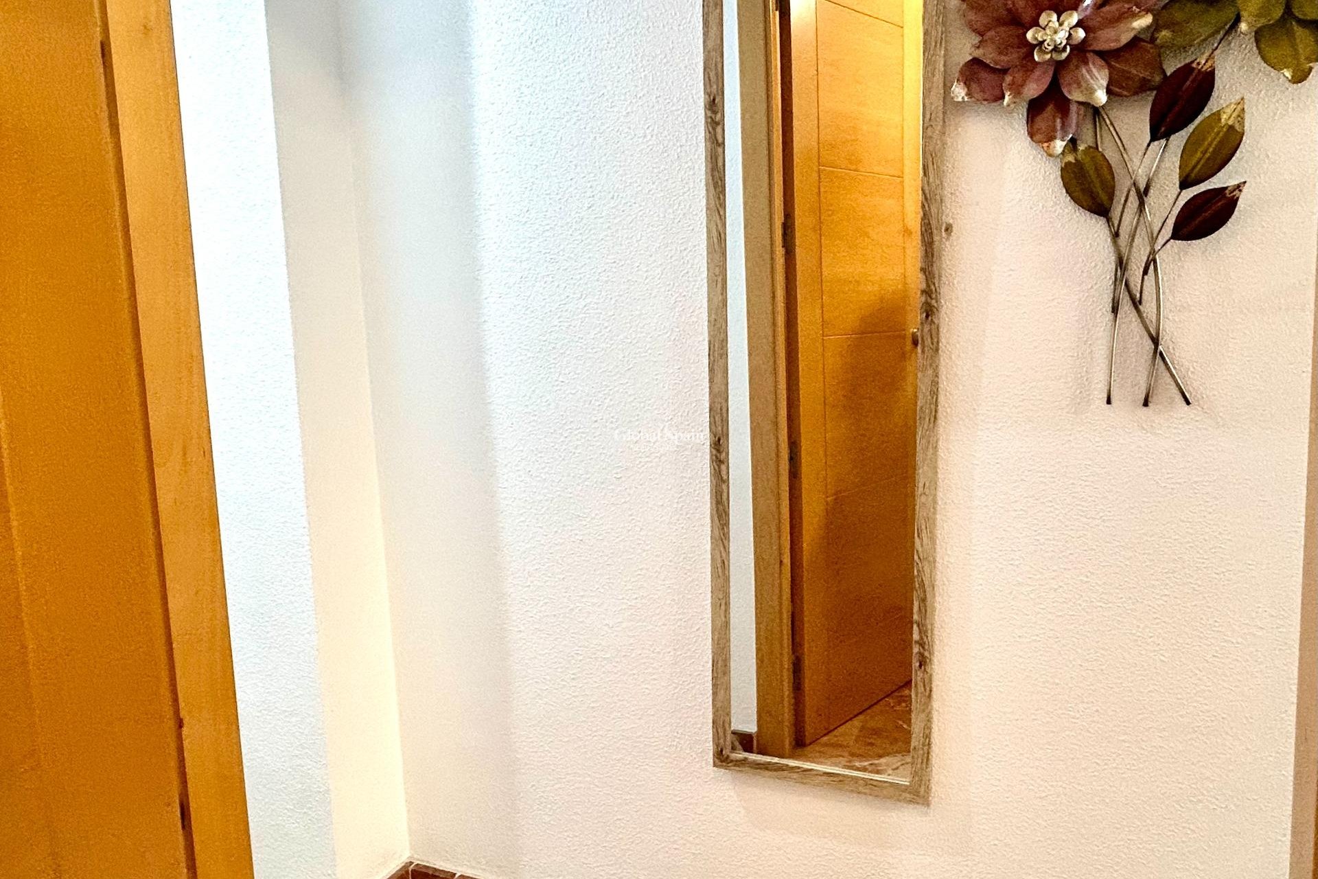 Resale - APARTMENT -
TORREVIEJA - Center