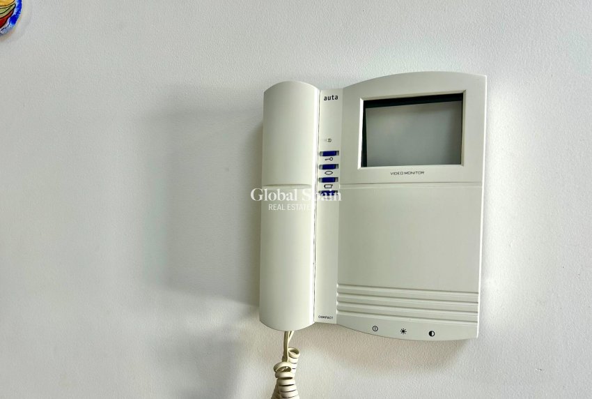 Resale - APARTMENT -
TORREVIEJA - Center