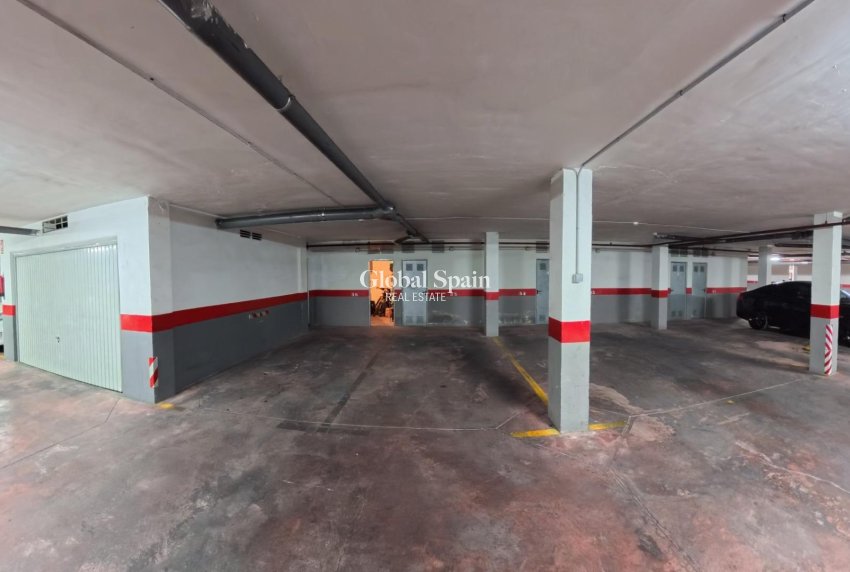 Resale - APARTMENT -
TORREVIEJA - Center