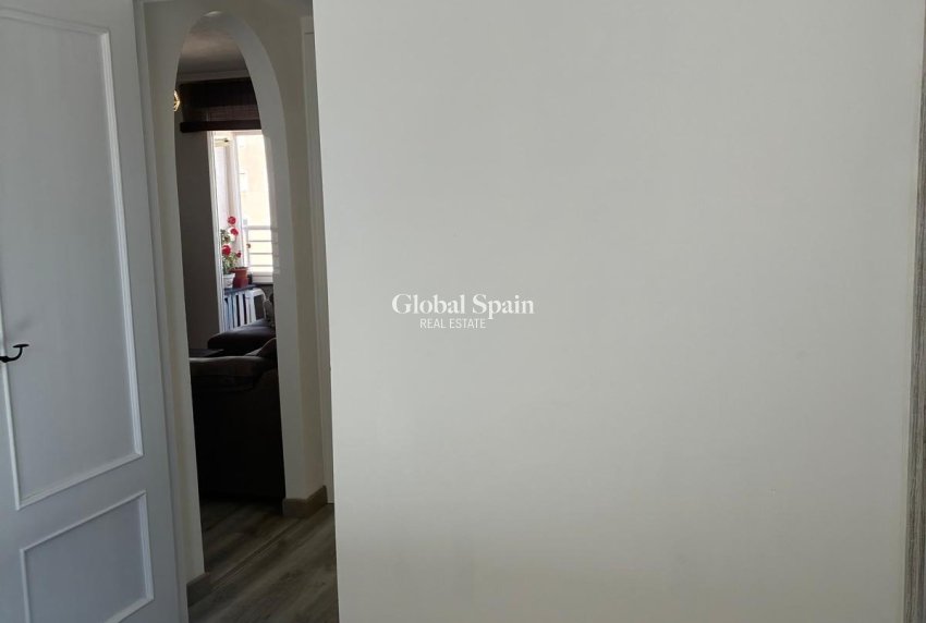 Resale - APARTMENT -
TORREVIEJA - Center