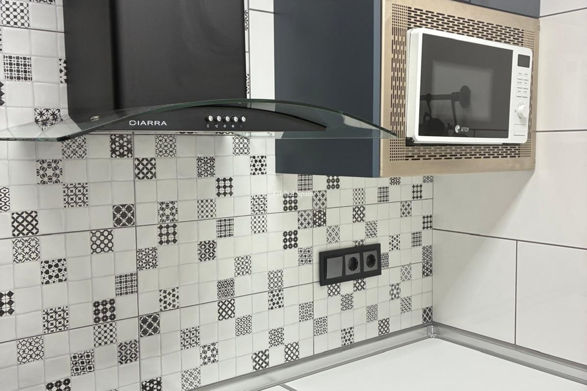 Resale - APARTMENT -
TORREVIEJA - Center