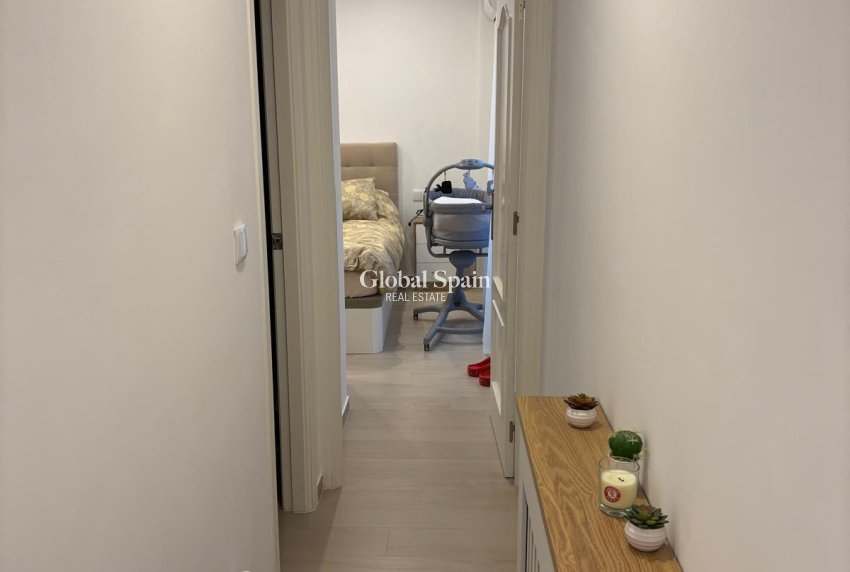Resale - APARTMENT -
TORREVIEJA - Center