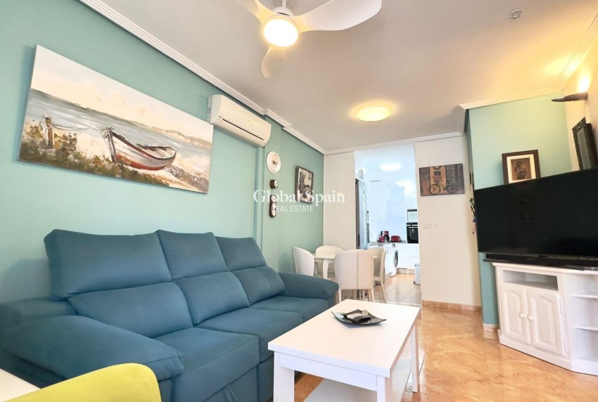 Resale - APARTMENT -
TORREVIEJA - Center
