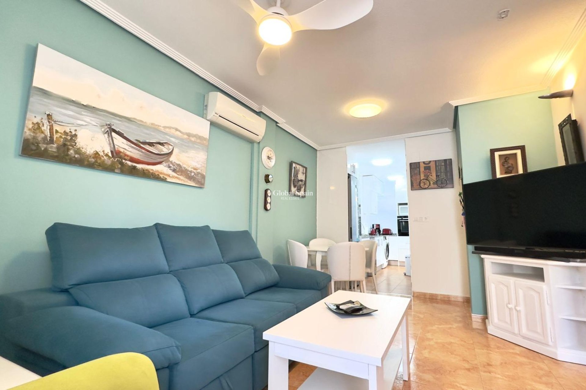 Resale - APARTMENT -
TORREVIEJA - Center