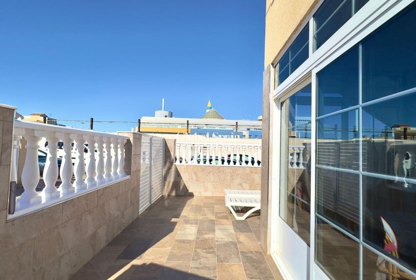 Resale - APARTMENT -
TORREVIEJA - Center