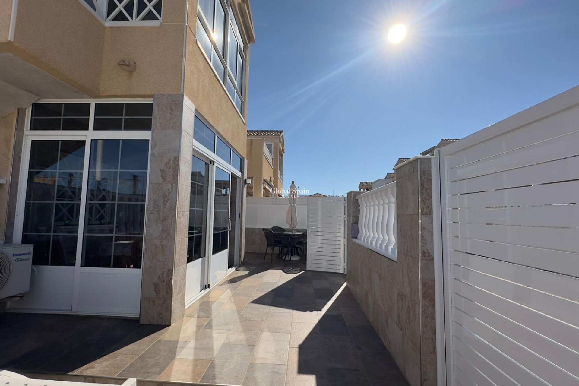 Resale - APARTMENT -
TORREVIEJA - Center