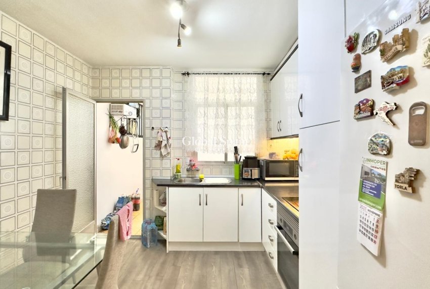 Resale - APARTMENT -
TORREVIEJA - Center