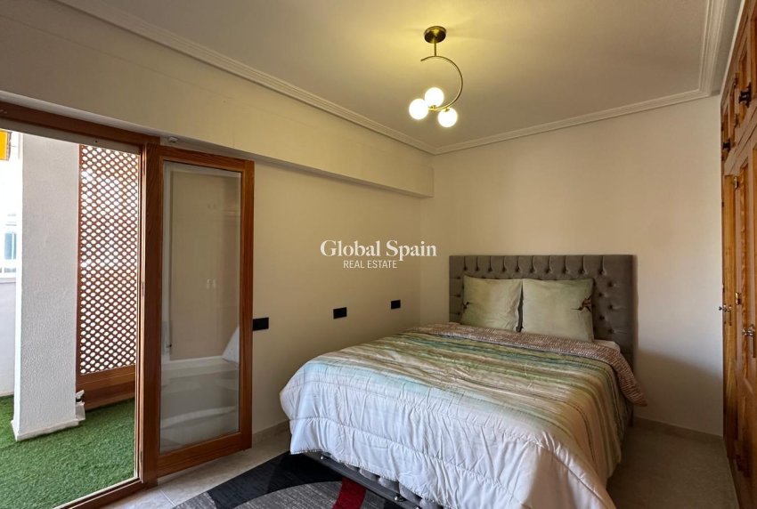 Resale - APARTMENT -
TORREVIEJA - Center