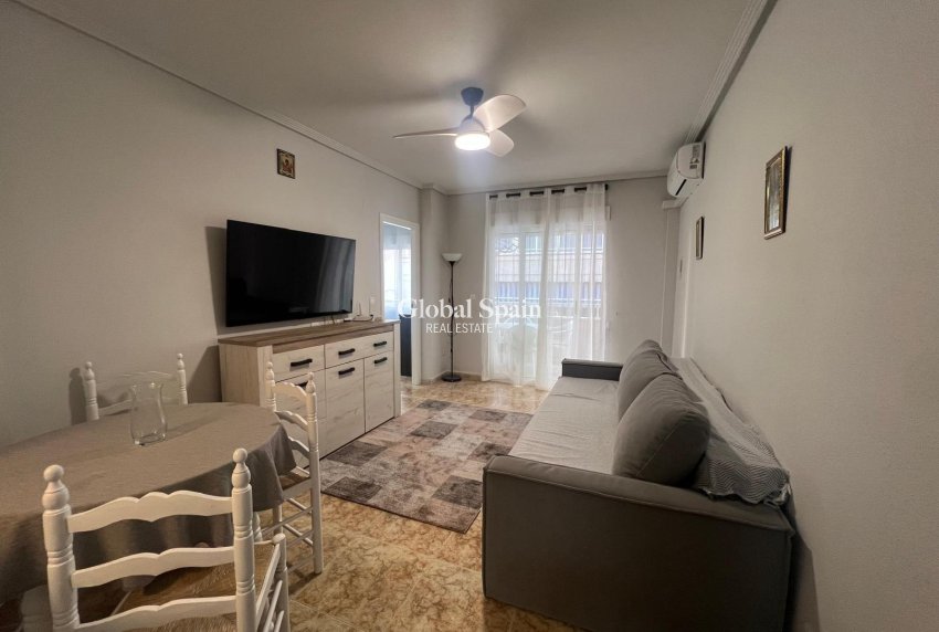 Resale - APARTMENT -
TORREVIEJA - Center