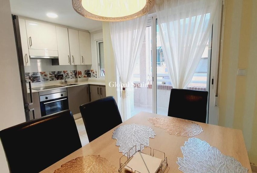Resale - APARTMENT -
TORREVIEJA - Center