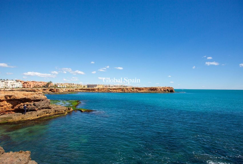 Resale - APARTMENT -
TORREVIEJA - Center
