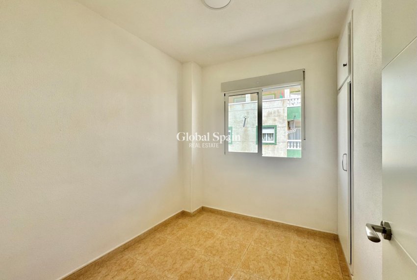 Resale - APARTMENT -
TORREVIEJA - Center