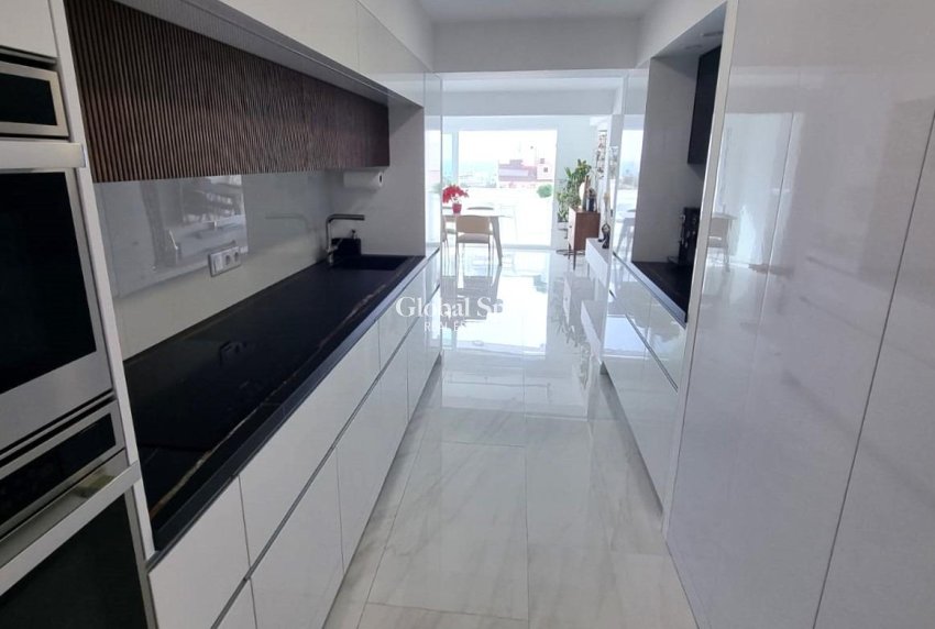 Resale - APARTMENT -
TORREVIEJA - Center