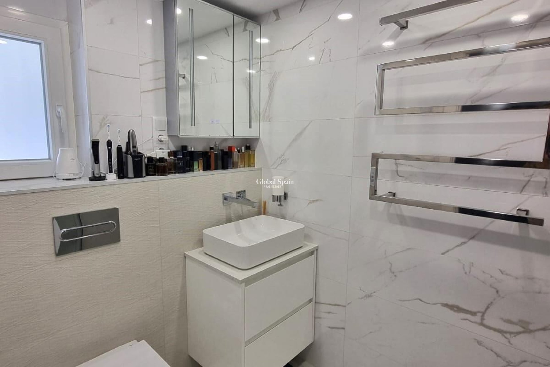Resale - APARTMENT -
TORREVIEJA - Center
