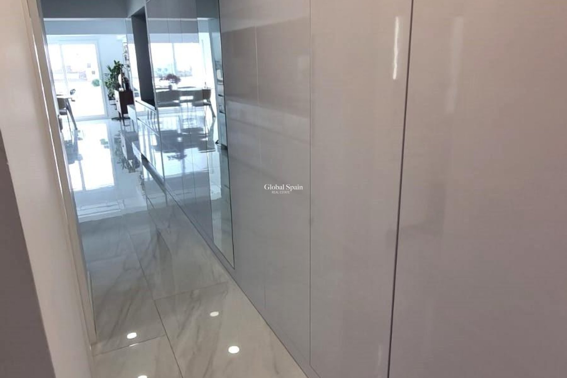 Resale - APARTMENT -
TORREVIEJA - Center