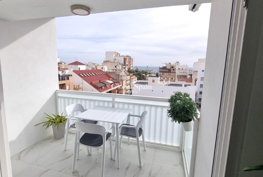 Resale - APARTMENT -
TORREVIEJA - Center