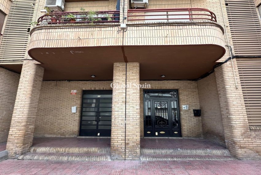 Resale - APARTMENT -
TORREVIEJA - Center