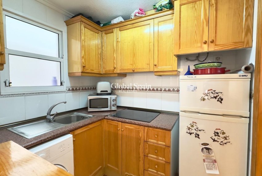 Resale - APARTMENT -
TORREVIEJA - Center