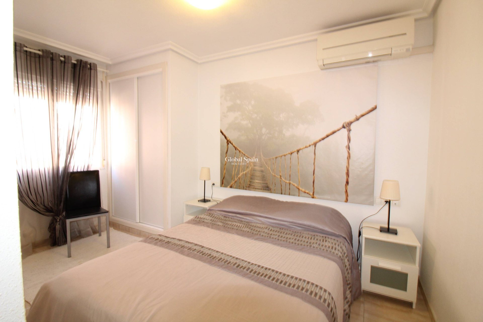 Resale - APARTMENT -
TORREVIEJA - Center