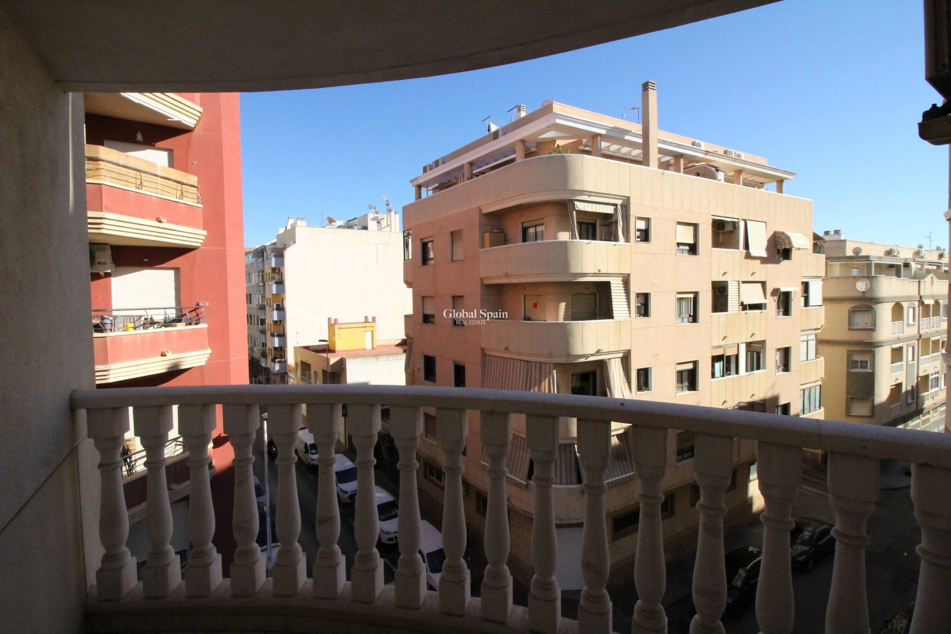 Resale - APARTMENT -
TORREVIEJA - Center