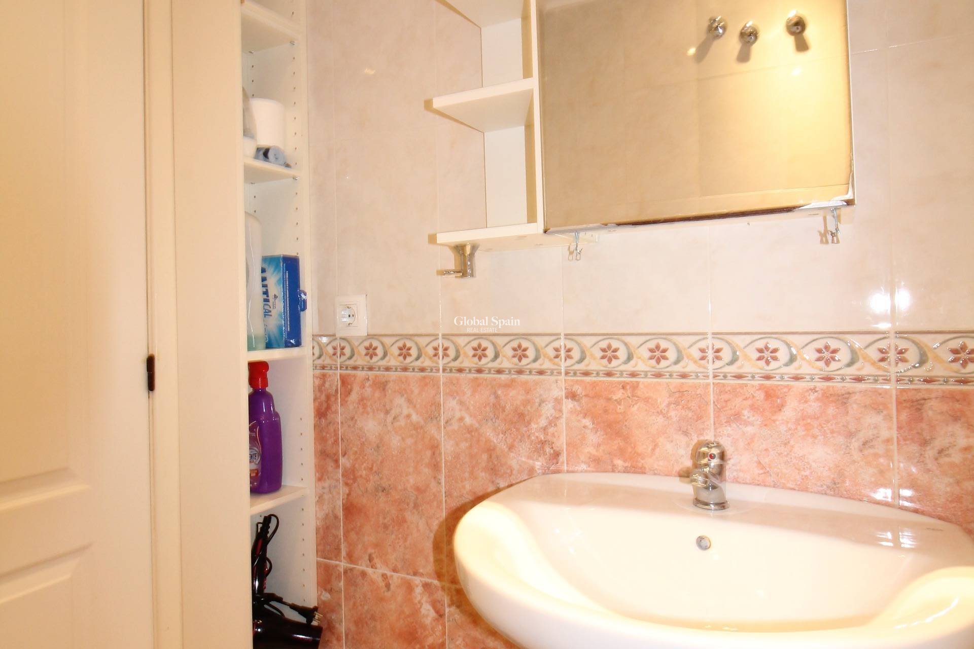 Resale - APARTMENT -
TORREVIEJA - Center