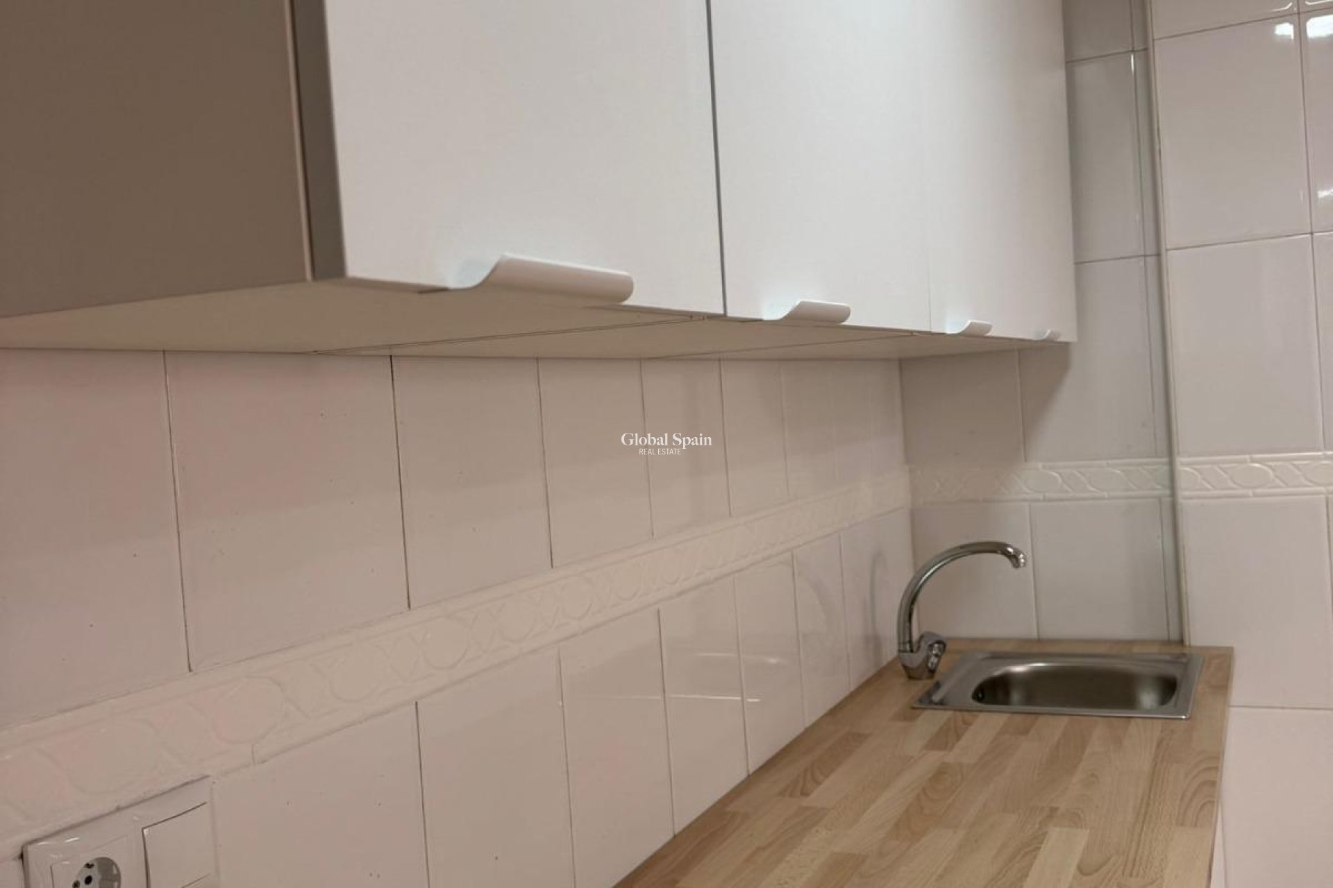 Resale - APARTMENT -
TORREVIEJA - Center