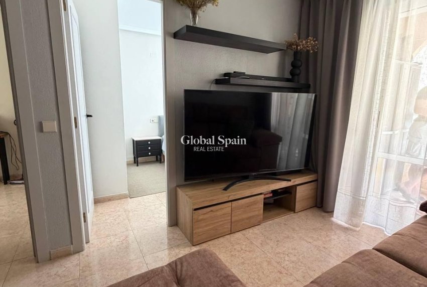 Resale - APARTMENT -
TORREVIEJA - Center