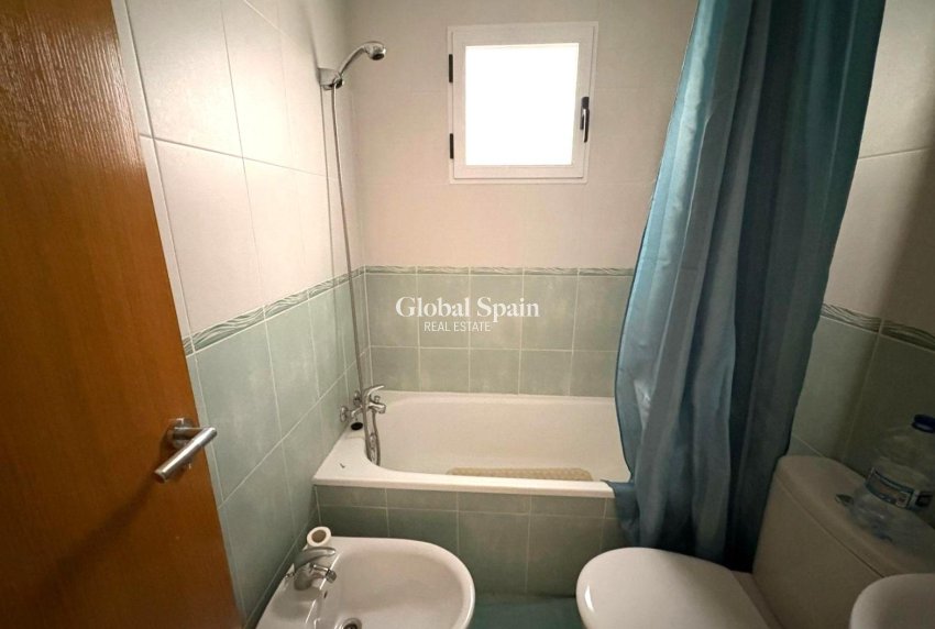 Resale - APARTMENT -
TORREVIEJA - Center