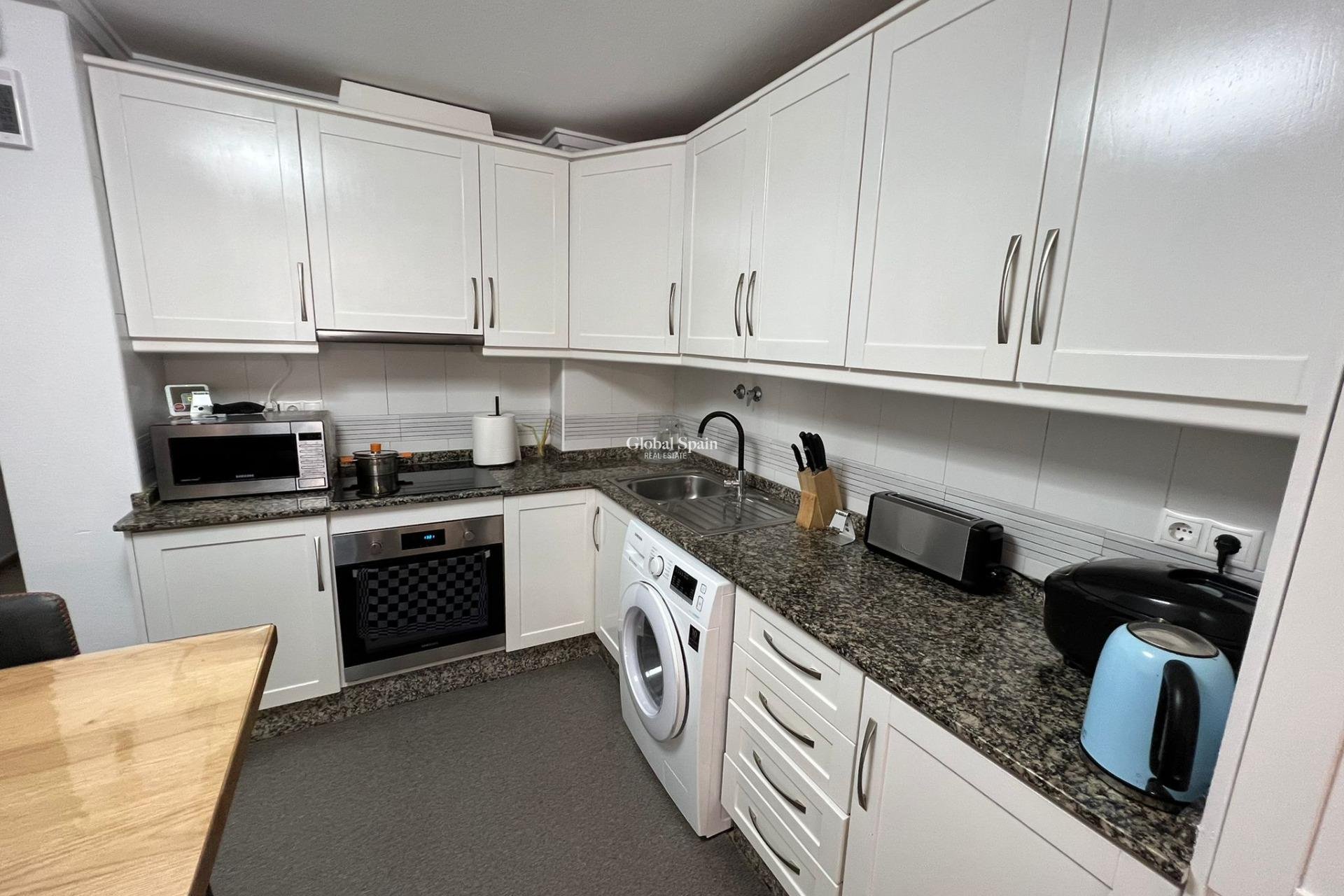 Resale - APARTMENT -
TORREVIEJA - Center