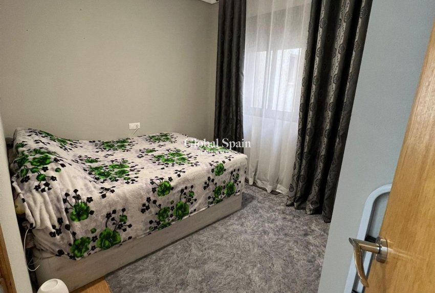 Resale - APARTMENT -
TORREVIEJA - Center