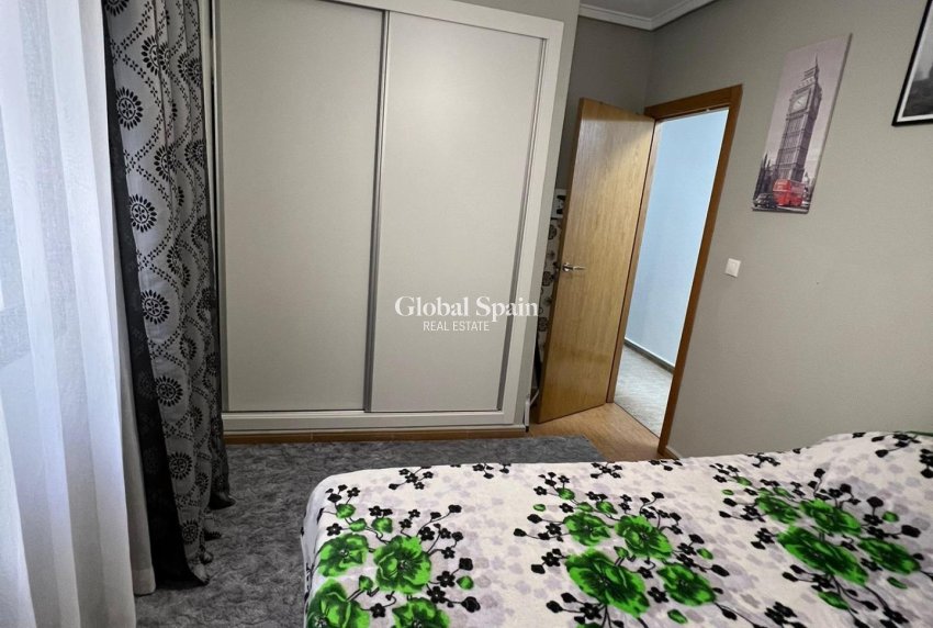 Resale - APARTMENT -
TORREVIEJA - Center