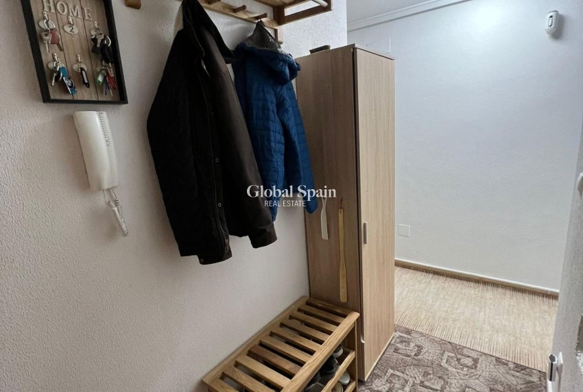 Resale - APARTMENT -
TORREVIEJA - Center
