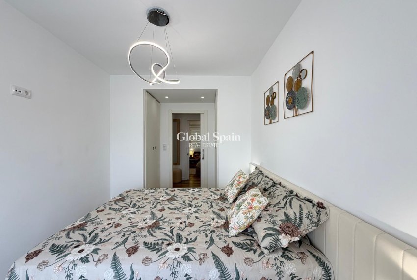Resale - APARTMENT -
TORREVIEJA - Center