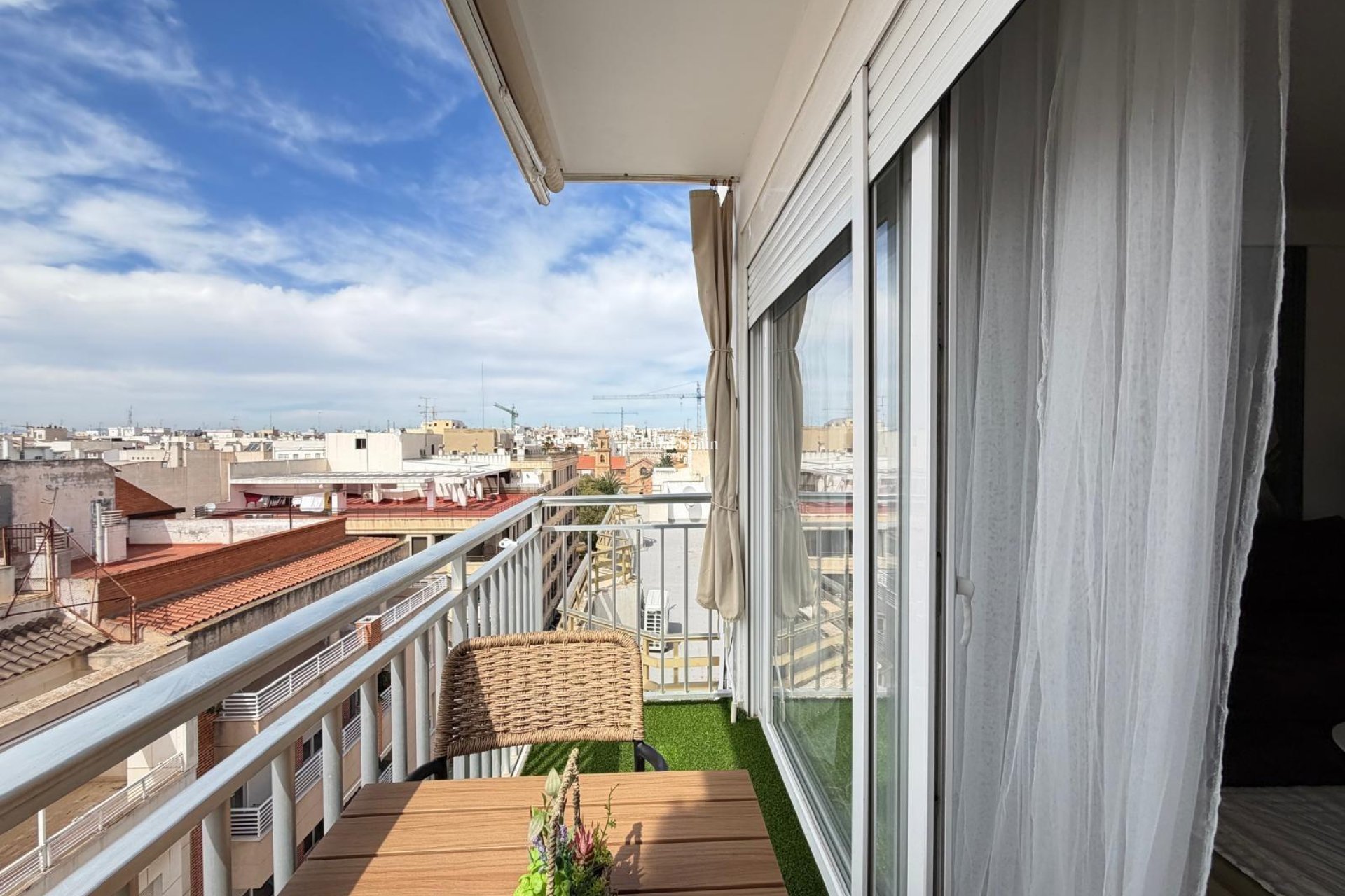 Resale - APARTMENT -
TORREVIEJA - Center