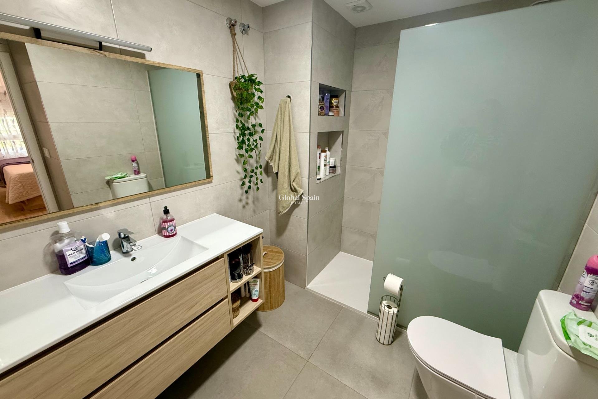 Resale - APARTMENT -
TORREVIEJA - Center