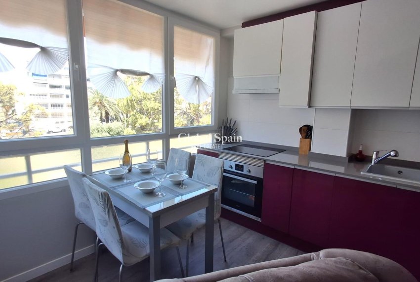 Resale - APARTMENT -
TORREVIEJA - Center