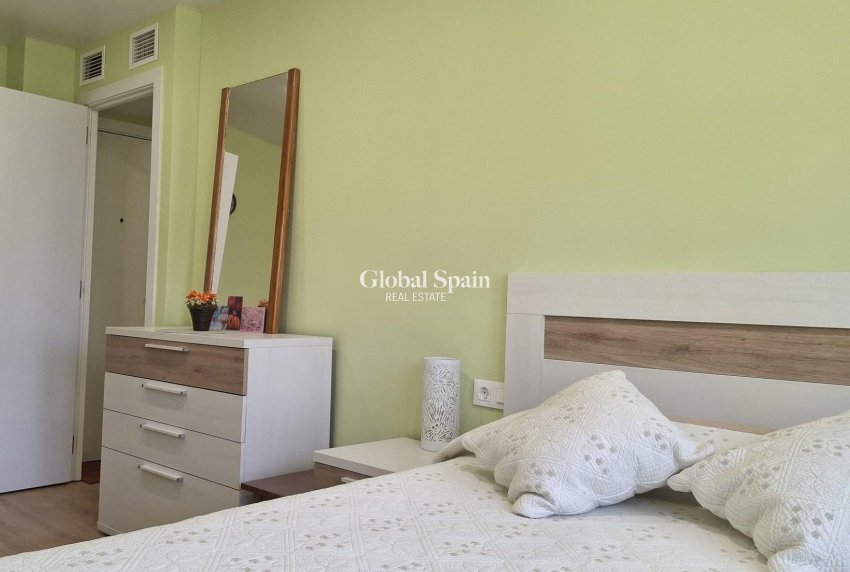 Resale - APARTMENT -
TORREVIEJA - Center
