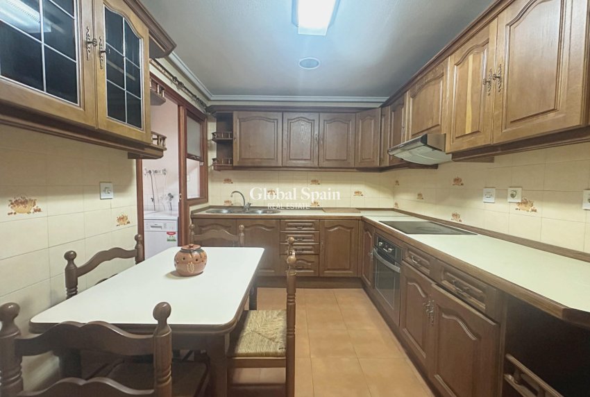Resale - APARTMENT -
TORREVIEJA - Center