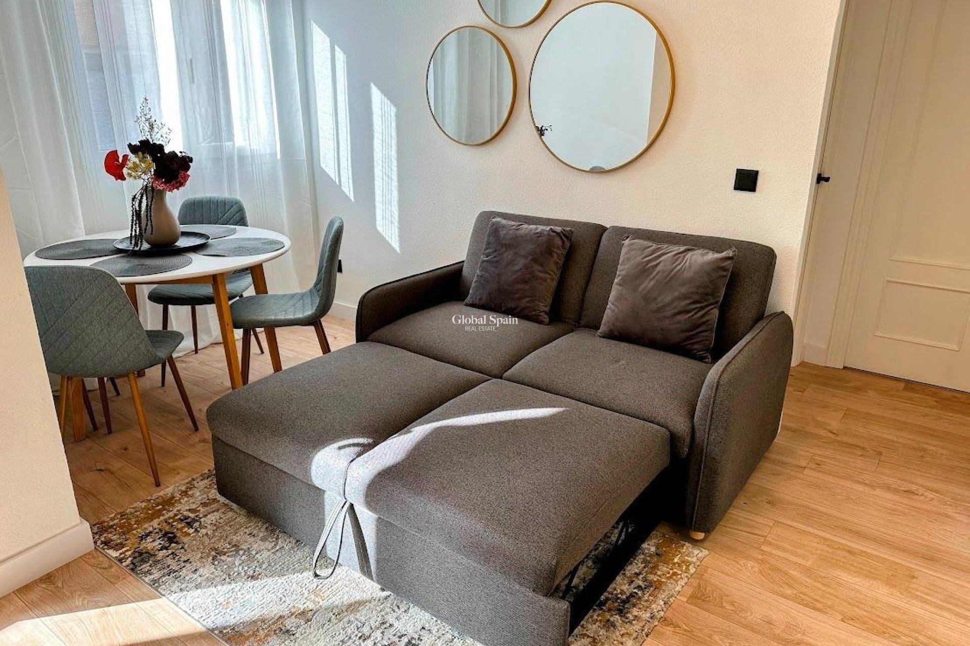 Resale - APARTMENT -
TORREVIEJA - Center