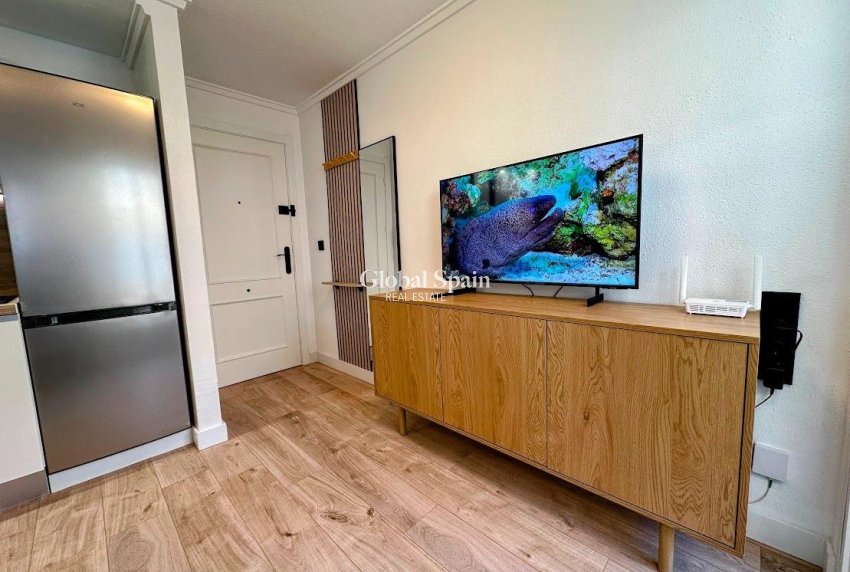Resale - APARTMENT -
TORREVIEJA - Center