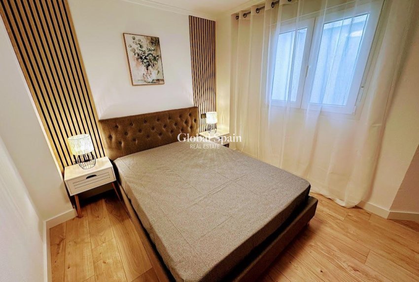 Resale - APARTMENT -
TORREVIEJA - Center