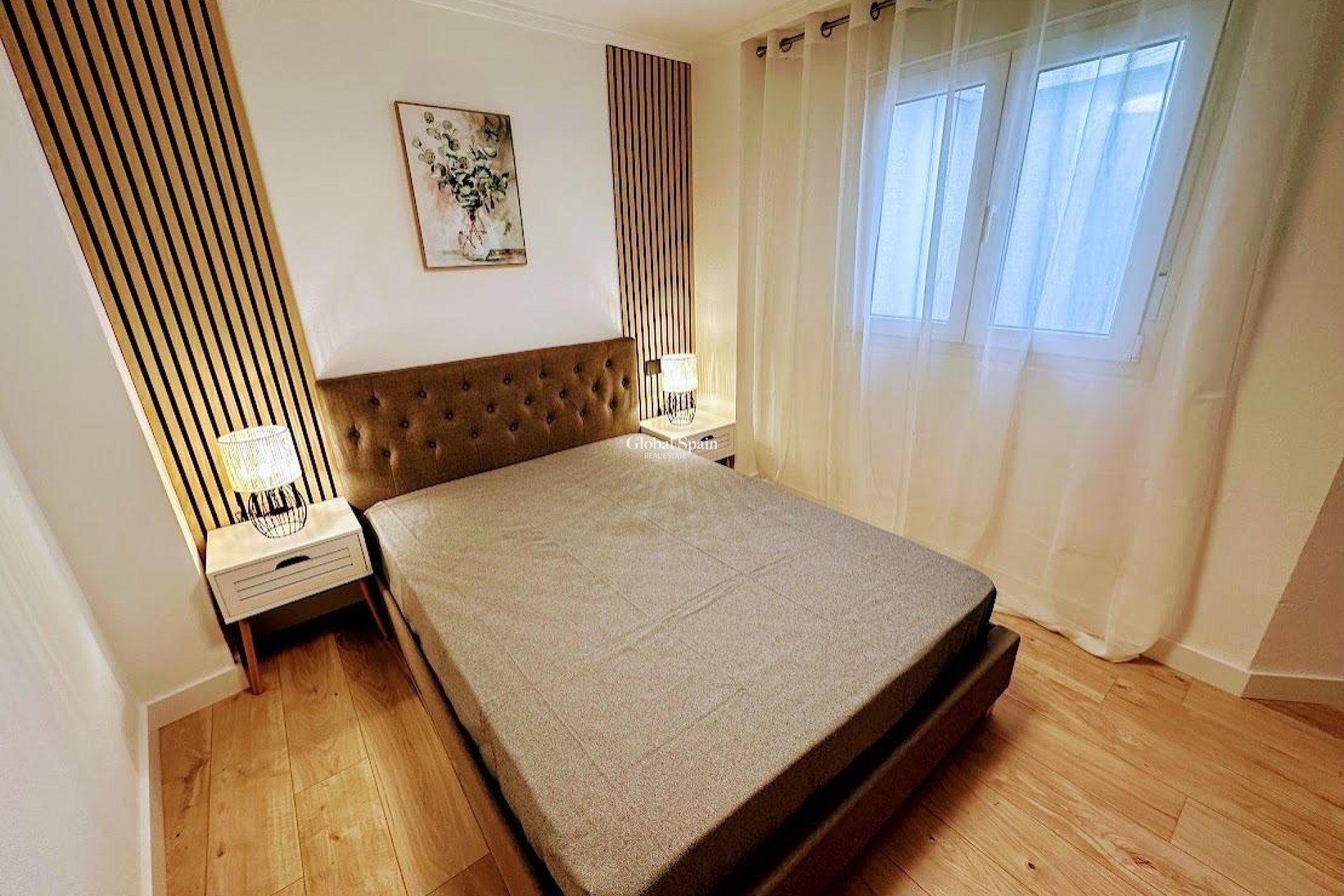 Resale - APARTMENT -
TORREVIEJA - Center