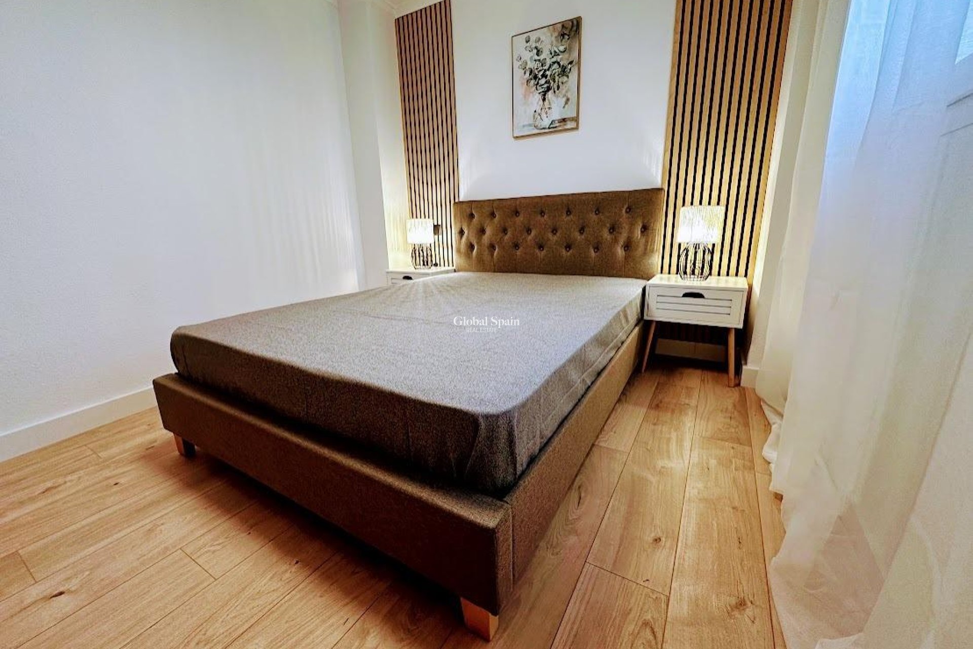 Resale - APARTMENT -
TORREVIEJA - Center