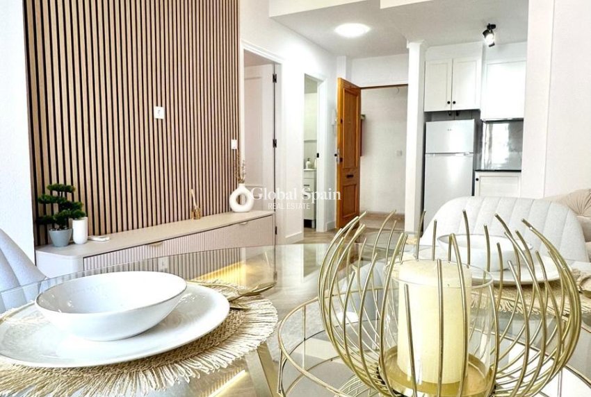 Resale - APARTMENT -
TORREVIEJA - Center