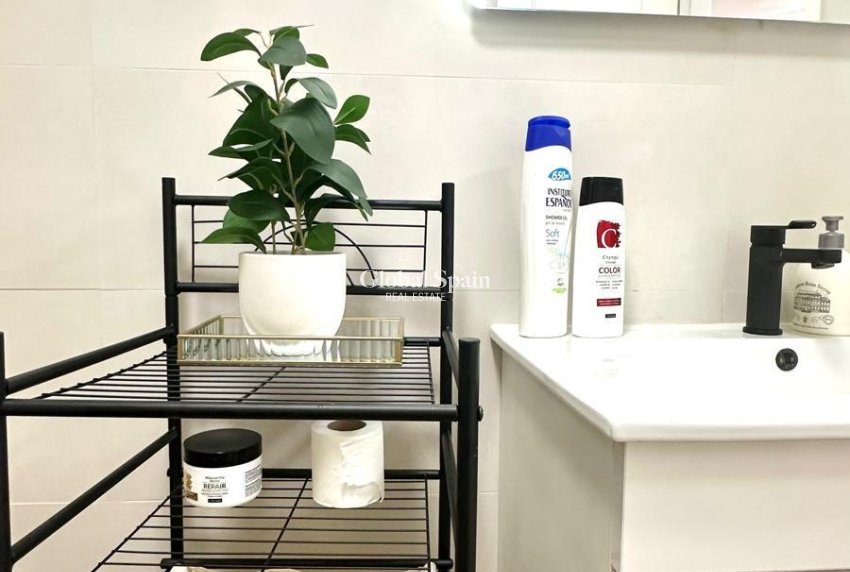 Resale - APARTMENT -
TORREVIEJA - Center