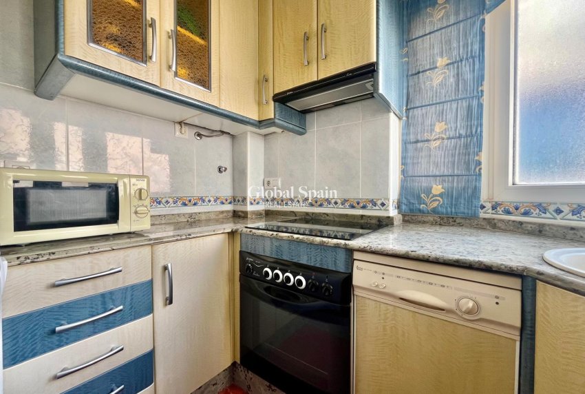 Resale - APARTMENT -
TORREVIEJA - Center