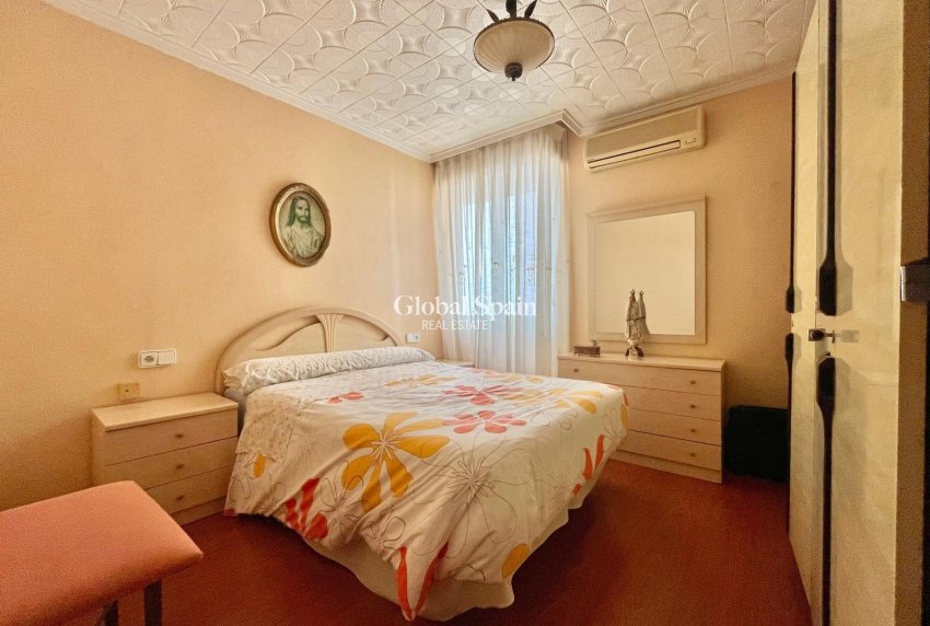 Resale - APARTMENT -
TORREVIEJA - Center