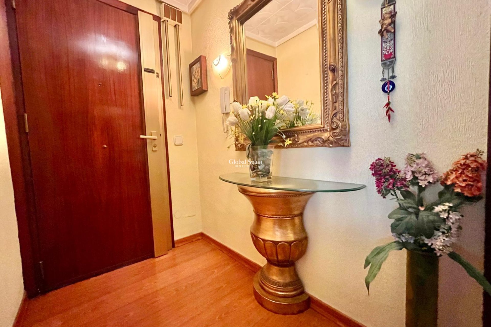 Resale - APARTMENT -
TORREVIEJA - Center