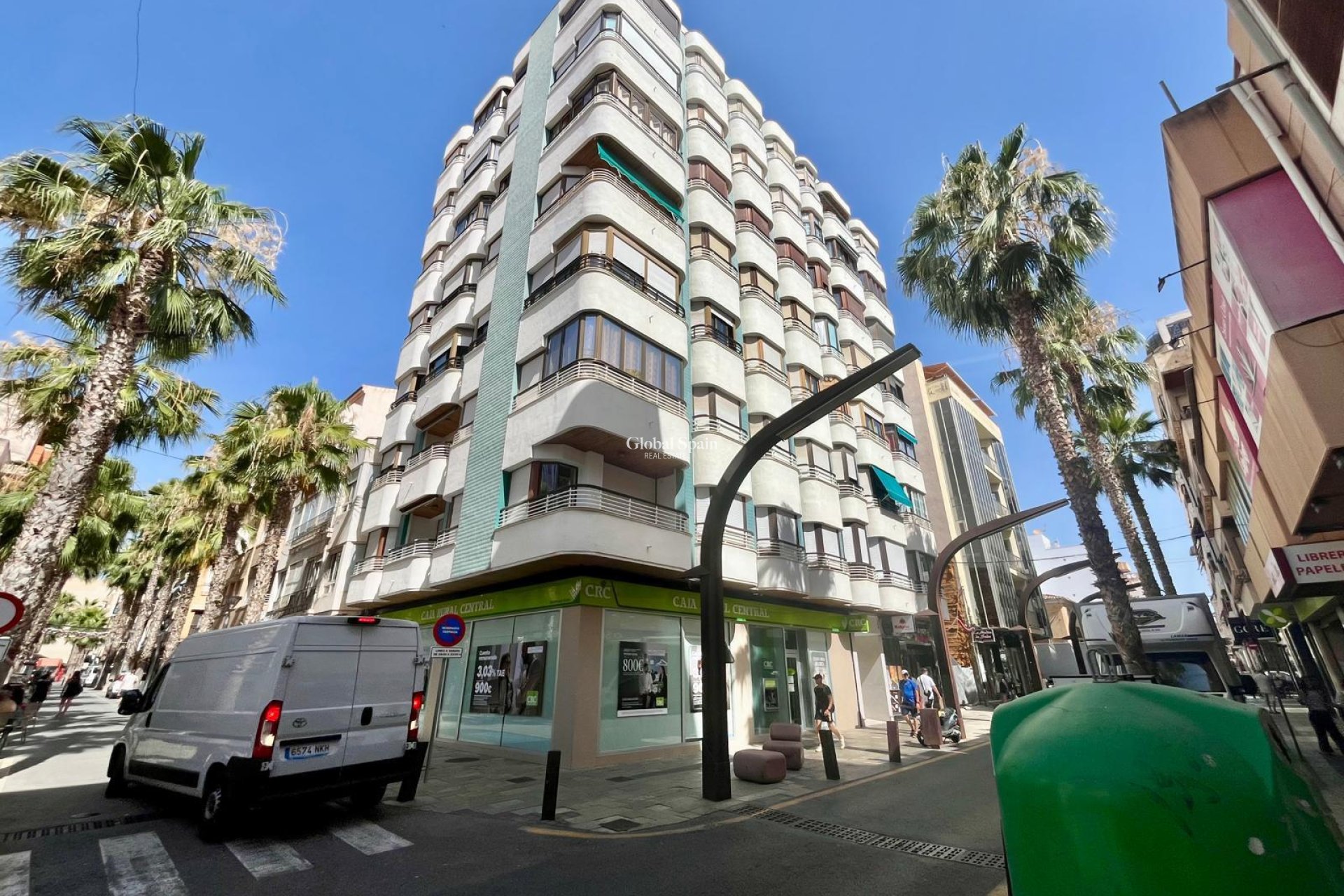 Resale - APARTMENT -
TORREVIEJA - Center