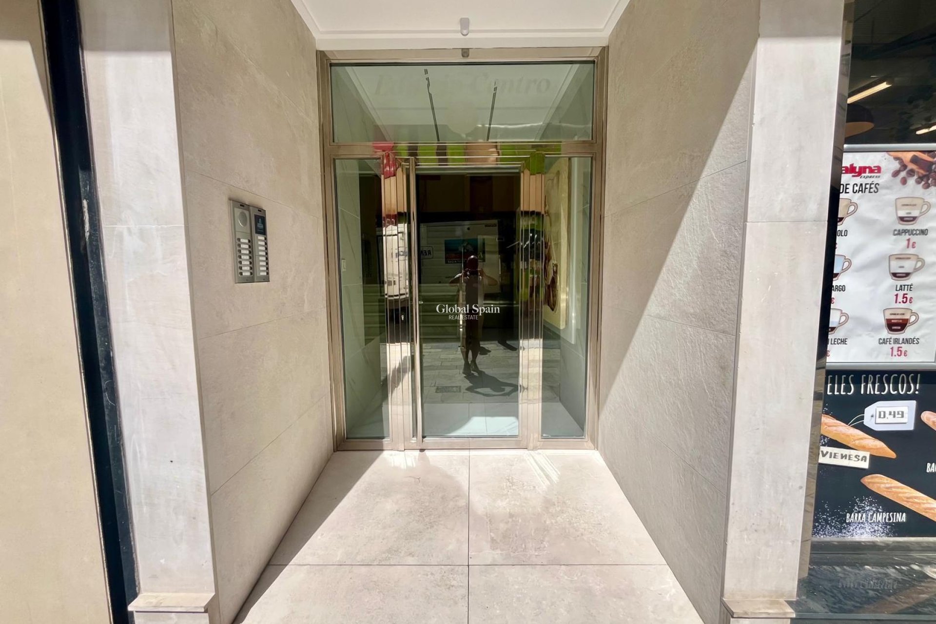 Resale - APARTMENT -
TORREVIEJA - Center